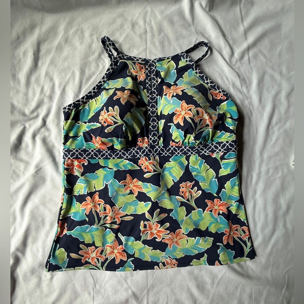 EUC. Women’s Lands' End Navy, Green, & Orange Floral Print Tankini (Size 18)